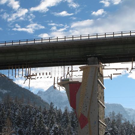 Area 47 - Tirol Hotell Ötztal-Bahnhof Eksteriør bilde