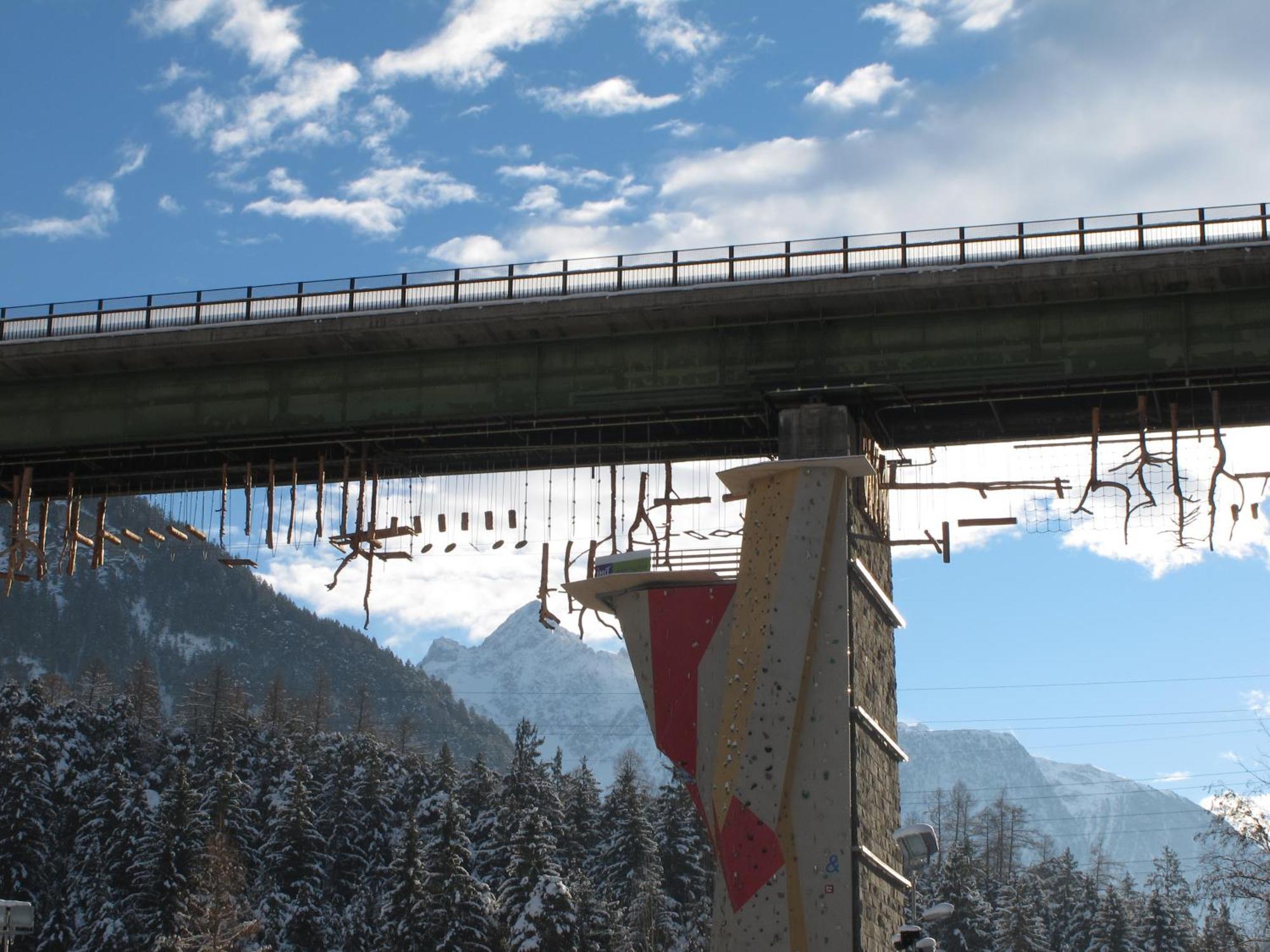 Area 47 - Tirol Hotell Ötztal-Bahnhof Eksteriør bilde